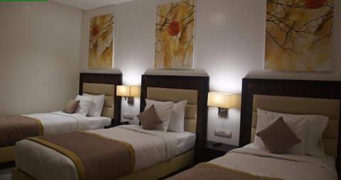 Triple Room | Premium bedding, Select Comfort beds, minibar, in-room safe