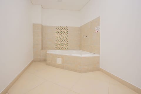 Executive Room | Private spa tub