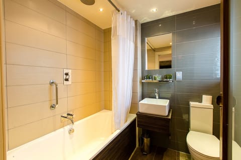 Standard Double Room | Bathroom | Free toiletries, hair dryer, towels, soap