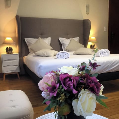 Double Room | Individually decorated, individually furnished, blackout drapes