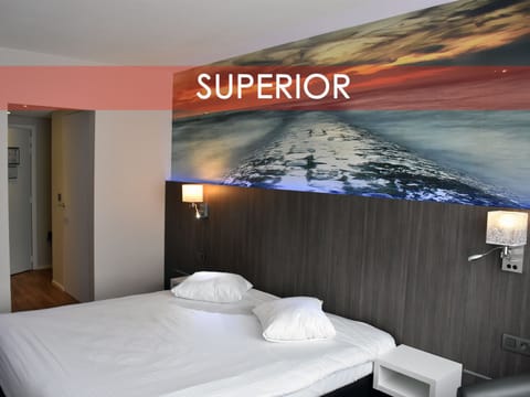 Superior Double Room | In-room safe, desk, iron/ironing board, free WiFi