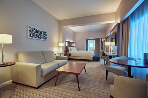 Pillowtop beds, in-room safe, desk, laptop workspace