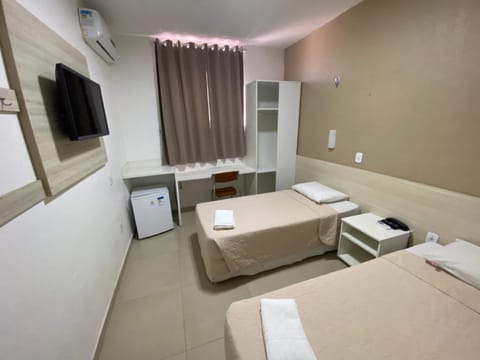 Executive Twin Room, Garden View | Minibar, rollaway beds, free WiFi, bed sheets