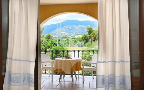 Economy Double Room, Ground Floor (Terrazza Condivisa / Shared Terrace) | Balcony