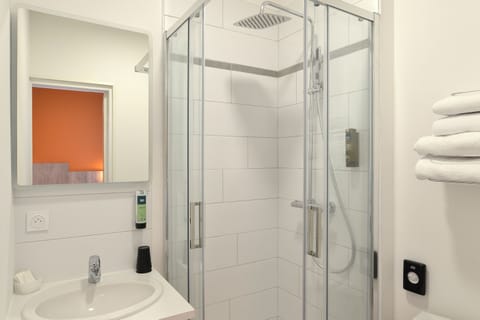 Individually decorated, individually furnished, desk, soundproofing