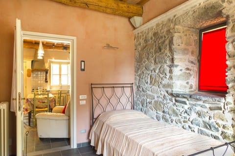 Apartment, 2 Bedrooms | Desk, free WiFi, bed sheets