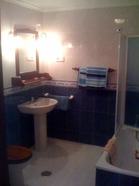 Double Room, Shared Bathroom | Bathroom | Towels