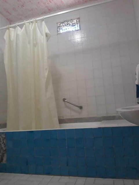 Combined shower/tub, hair dryer, towels, soap