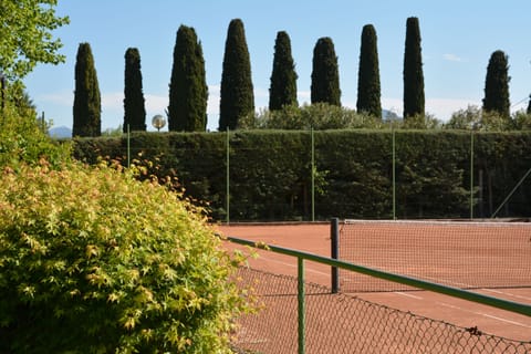 Tennis court