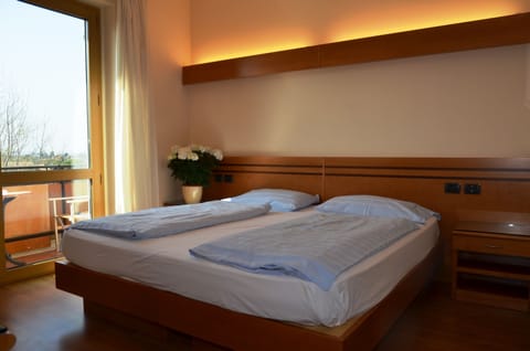 Superior Double or Twin Room, Balcony | Minibar, in-room safe, blackout drapes, rollaway beds