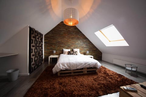 Superior Double Room | 1 bedroom, individually decorated, individually furnished, desk