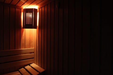 Sauna, spa tub, Turkish bath, manicures and pedicures