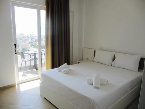 Double Room, Balcony | Soundproofing, free WiFi, bed sheets