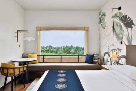 Suite, 1 Bedroom | Hypo-allergenic bedding, down comforters, minibar, in-room safe