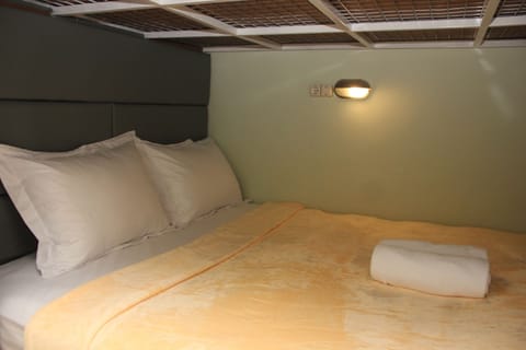 4-Bed Mixed Dormitory | Free WiFi, bed sheets