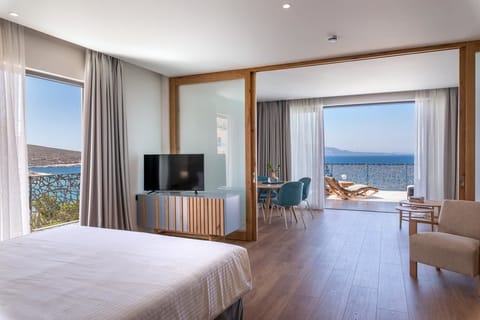 Glow Suite, Terrace, Sea View | Premium bedding, minibar, in-room safe, desk