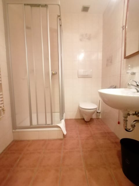 Superior Double Room, Private Bathroom, Mountain View | Bathroom | Hair dryer, bathrobes, towels, soap