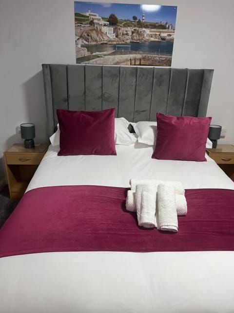 Double Room (20) | Free WiFi, bed sheets