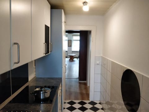 Apartment (Burgplatz) | Private kitchen | Fridge, microwave, stovetop, coffee/tea maker