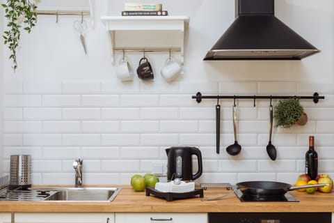 Oven, stovetop, dishwasher, coffee/tea maker