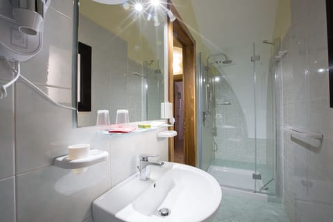 Double Room (Alytia) | Bathroom | Shower, rainfall showerhead, hair dryer, bidet