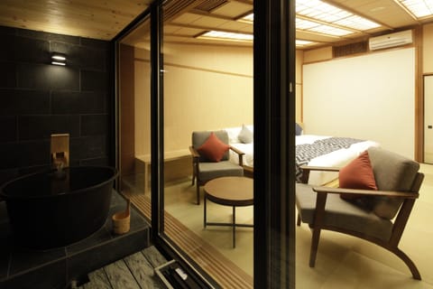 Japanese Twin Room Sukiyaki Dinner Included, Non Smoking | Premium bedding, down comforters, blackout drapes, soundproofing