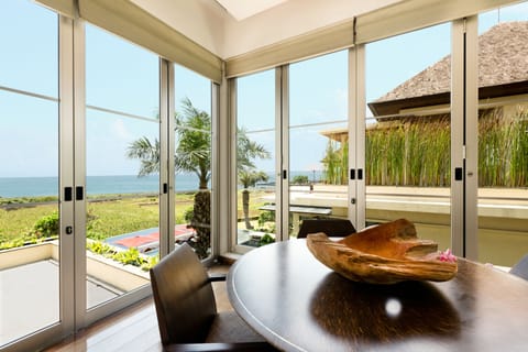 3 Bedrooms Deluxe Villa Beachfront | Living area | 32-inch flat-screen TV with premium channels, LED TV, fireplace