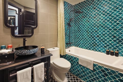 Eliana Suite Terrace | Minibar, in-room safe, individually decorated, individually furnished