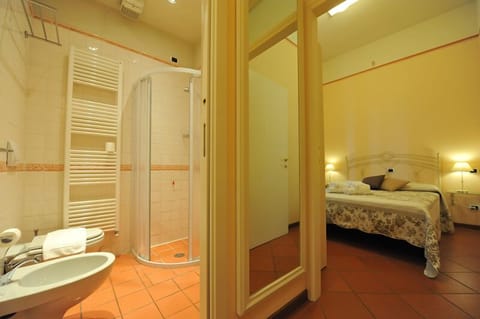 Classic Single Room, Non Smoking | Select Comfort beds, minibar, desk, free WiFi