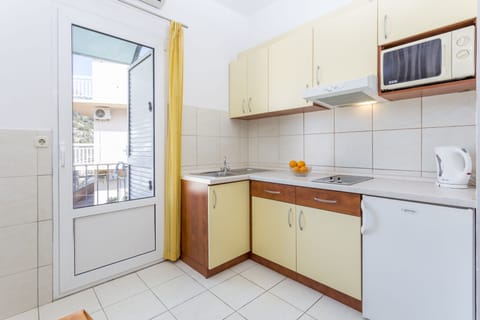 Standard Studio, Park View | Private kitchen | Fridge, electric kettle