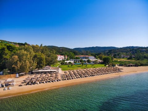 Private beach, beach cabanas, sun loungers, beach umbrellas