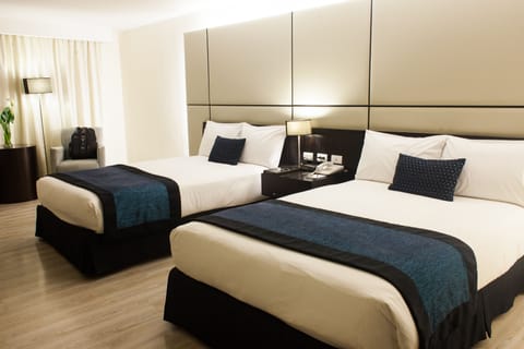 Deluxe Twin Room | Premium bedding, down comforters, in-room safe, desk