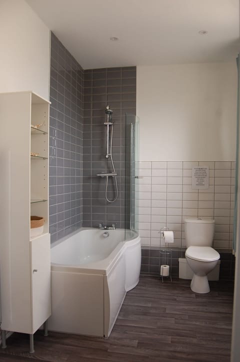 Standard Suite, Ensuite | Bathroom