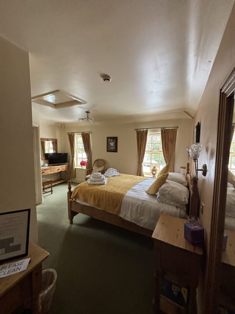 Double Room, Ensuite (Room 4)