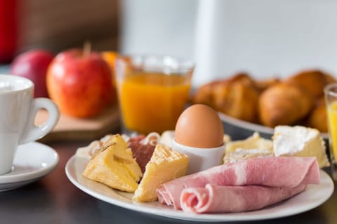 Daily buffet breakfast (EUR 12 per person)