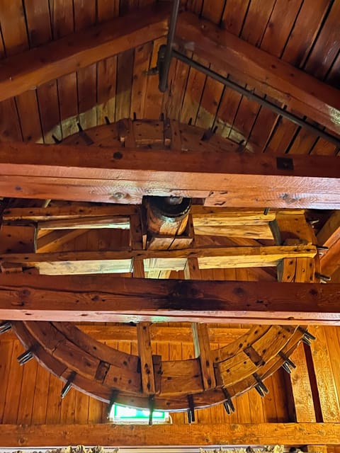 Stor Suite 211 | Blackout drapes, iron/ironing board, free WiFi, bed sheets