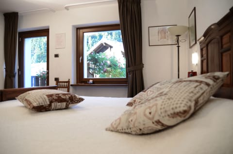 Triple Room | Premium bedding, down comforters, pillowtop beds, individually decorated