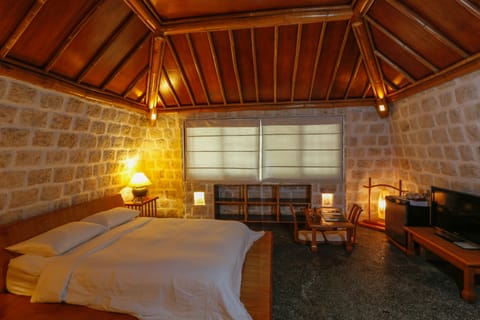 Spa Immersion and Room Package | In-room safe, desk, free WiFi, wheelchair access