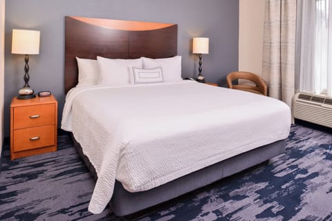 Premium bedding, pillowtop beds, desk, laptop workspace