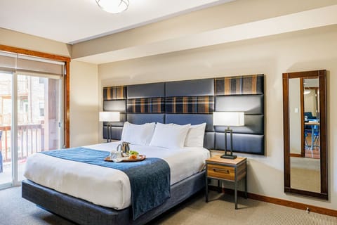 Executive One Bedroom Suite | Egyptian cotton sheets, premium bedding, down comforters, pillowtop beds