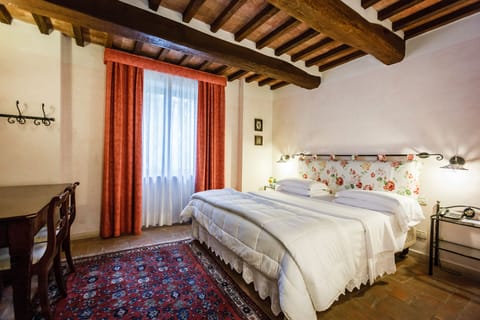 Deluxe Double or Twin Room, 1 Bedroom | Premium bedding, minibar, in-room safe, individually decorated