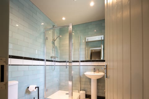 Double Room, Ensuite | Bathroom