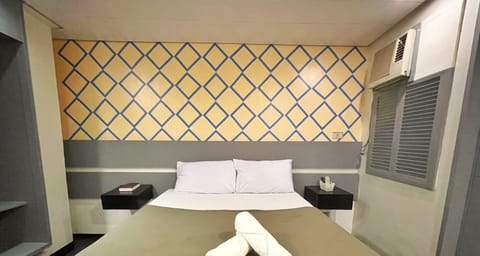 Standard Room, 1 Double Bed | Desk, laptop workspace, iron/ironing board, free WiFi