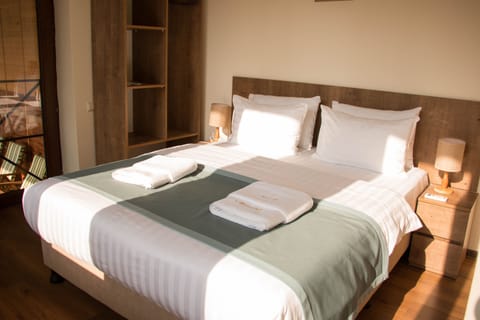 Standard Double Room | Iron/ironing board, free WiFi, bed sheets