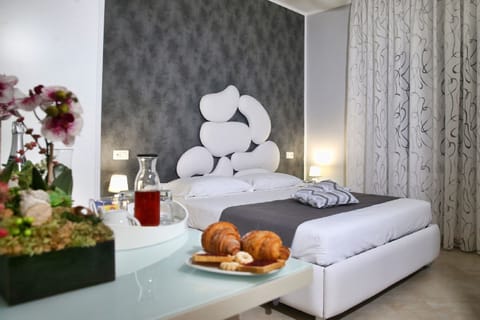 Deluxe Double Room | Premium bedding, down comforters, memory foam beds, minibar