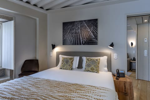 Suite, City View (Master Namoradeira) | Premium bedding, individually decorated, individually furnished