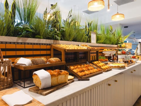 Daily buffet breakfast (EUR 19 per person)