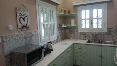 House | Private kitchen | Full-size fridge, microwave, oven, stovetop