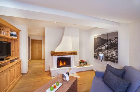 Standard Suite | 1 bedroom, minibar, in-room safe, individually decorated