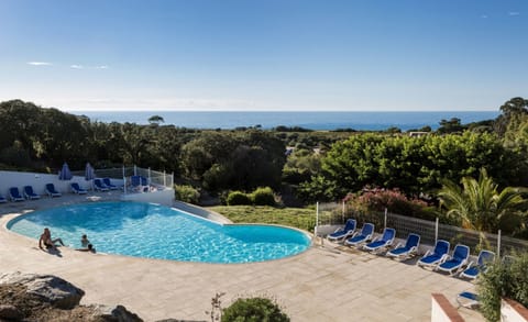 Seasonal outdoor pool, sun loungers